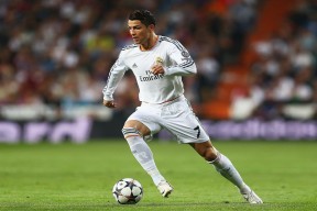 开云下载-篮网鏖战浙江队，杰伦·格林在压力熔炉中淬炼成钢