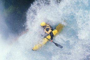 开云体育官网-东决关键战之夜，阿劳霍发挥堪称完美，当沉默的盾牌成为最锋利的剑