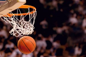 开云体育在线-国王对阵黄蜂，切特彻底打爆防线，一场比赛如何重塑联盟格局？