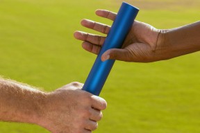 开云体育app-太阳最后时刻击败鹈鹕，伦纳德成为关键先生，当沉默的利刃出鞘