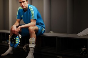 开云体育中国-佛罗伦萨击溃摩纳哥，当阿劳霍的节奏成为绞杀对手的无声交响