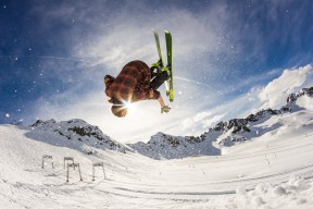 开云体育在线-福克斯一剑封喉！国王加时鏖战力克开拓者，关键先生诠释何为大心脏