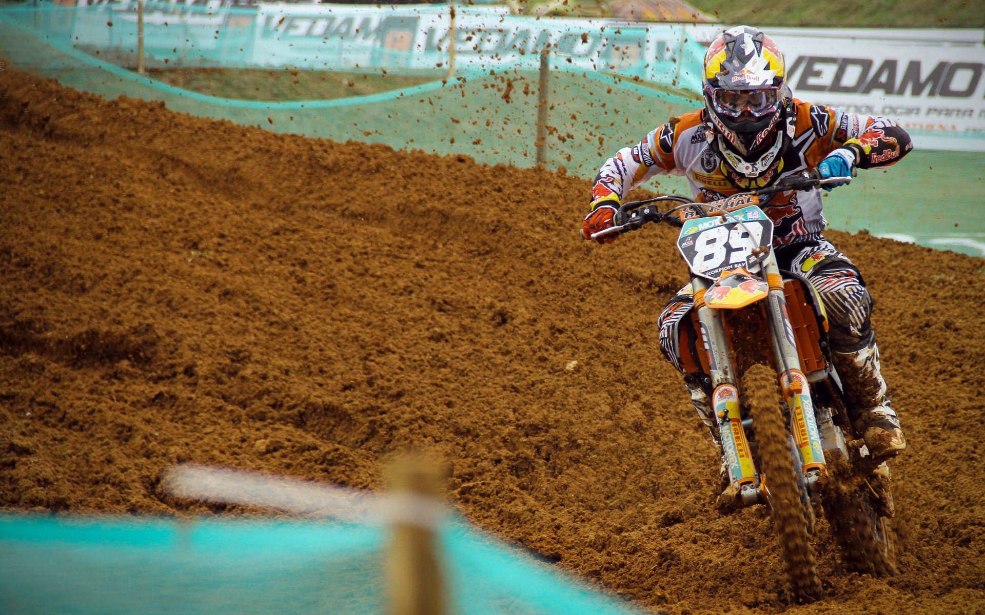 克瓦拉茨赫利亚生涯之夜,芬兰式巅峰对决,何以击穿西班牙神话?